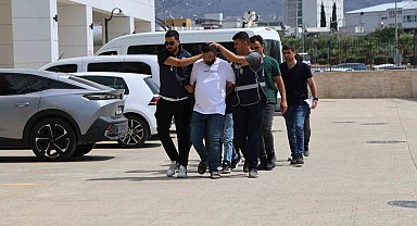 3 günde 2 defa iş yerini kuşunlamışlardı: Terlikli şebeke polis operasyonuyla yakalandı