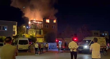 3 katlı ev alevlere teslim oldu