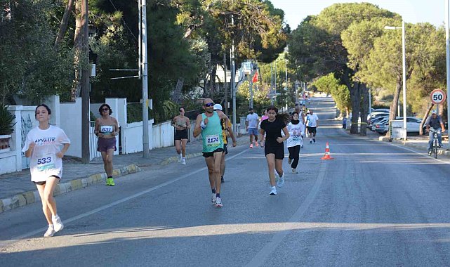 3. Uluslararası Ayvalık Yarı Maratonu tamamlandı