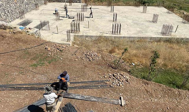 3 yıl önce temeli atılan cami tamamlanamadı, köylüler yardım çağrısında bulundu