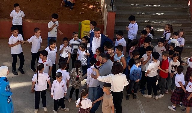30 yıl önce mezun olduğu okulun müdürü oldu