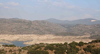 350 milyon metreküp depolama hacmine sahip Adnan Menderes Barajı, kuruma noktasına geldi