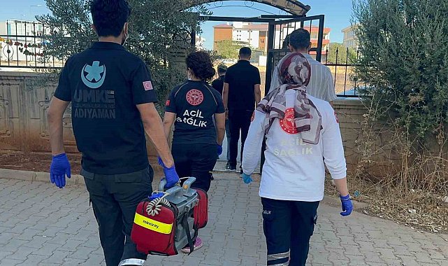 'Evden ceset kokusu geliyor' ihbarı ekipleri alarma geçirdi