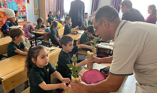 'Her çocuk bir fidan, ilk ders yeşil vatan' etkinliği Mersin'de gerçekleştirildi