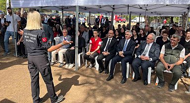 'İlk dersim yeşil vatan' yanan ormanda gerçekleşti