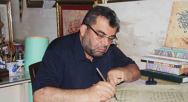 40 yıldır eserlerini aşkla nakşediyor