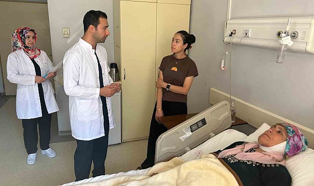 54 yaşındaki kadın 15 yıl sonra yeniden gülümseyebilecek