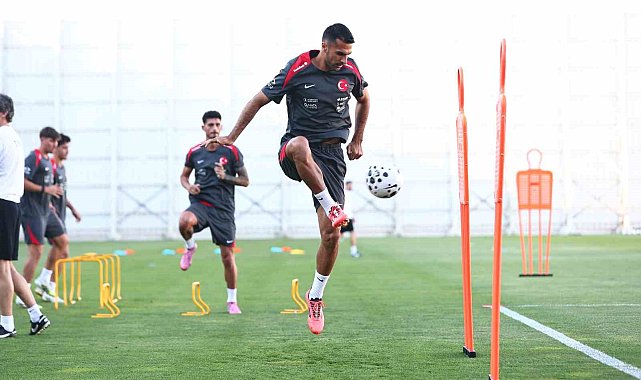 A Milli Futbol Takımı, İspanya maçı hazırlıklarına başladı