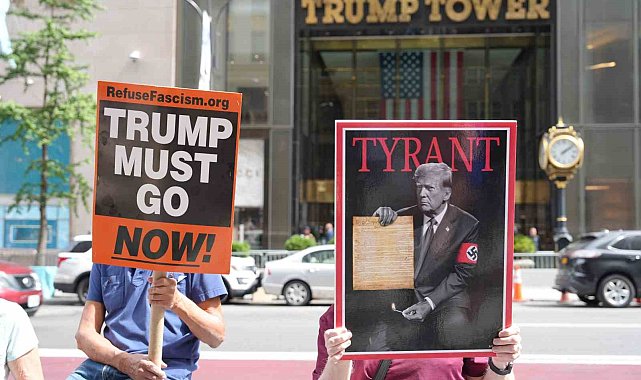 ABD'de 50 eyalette Trump karşıtı gösteri: İstifa çağrıları yapıldı