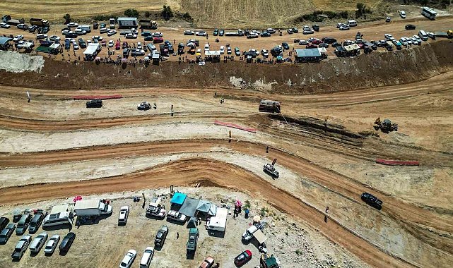 Acıpayam off-road yarışları büyük çekişmeye sahne oldu