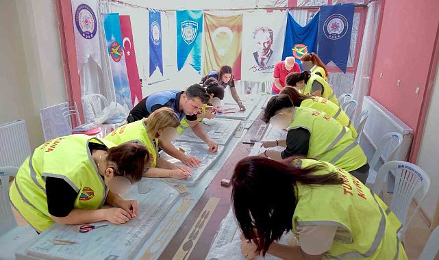 Adana'da çocuklara model uçak ve robotik kodlama kursu