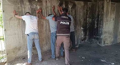 Adana'da narkotik polisleri görevde