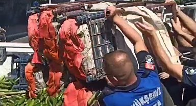 Adana'da zabıta seyyarsatıcılara operasyon yaptı, ürünleri ziyan etti