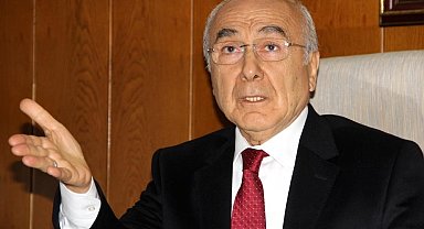 Adana'nın eski Büyükşehir Belediye Başkanı Aytaç Durak uçakta fenalaştı