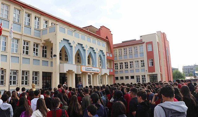 Afyonkarahisar'da 142 bin 576 öğrenci ders başı yaptı