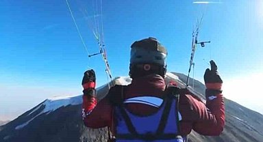 Ağrı Dağı'nda paramotor pilotları tarihi rekor denemesi gerçekleştirdi