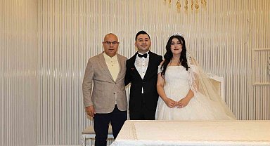 Ağrı Valisi Koç, düğün törenlerinde ailelerin sevincine ortak oldu