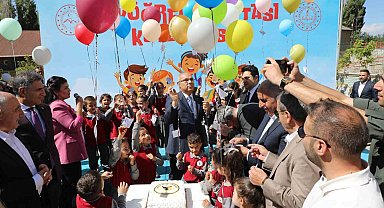 Ağrı'da İlköğretim Haftası törenle kutlandı