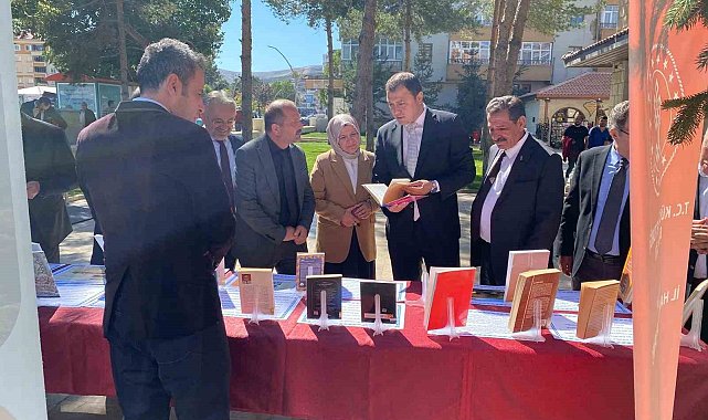 Ahilik Haftası kutlamaları türbe ziyareti ve sergi açılışıyla devam etti