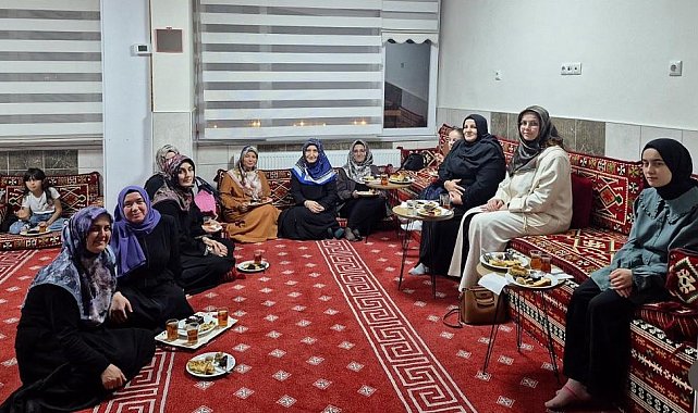 Aileler "Mum dibini ışıtır" projesi kapsamında buluştu
