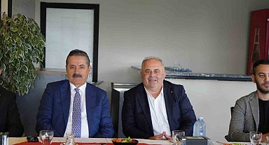 AK Parti Artvin Milletvekili Çelik: "Siyaset halkla iç içe olmak demektir"