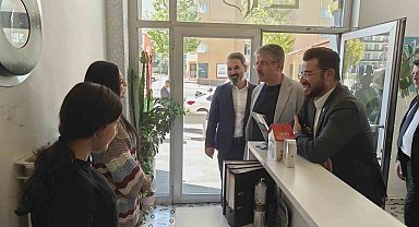 AK Partili Çopuroğlu esnafla buluştu