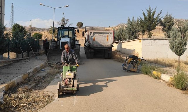 AKMERCAN'ın Şırnak'ta 1 yıl açıkta bıraktığı çukurları belediye onarıyor