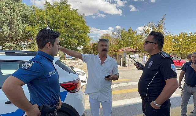 Aksaray'da öğrenci velisi okul müdürünü yumrukladı