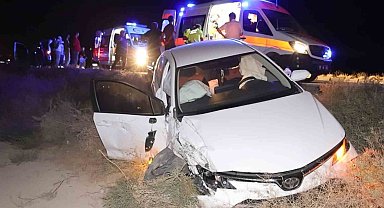 Aksaray'da otomobil, hafif ticari araca çarptı: 4 yaralı