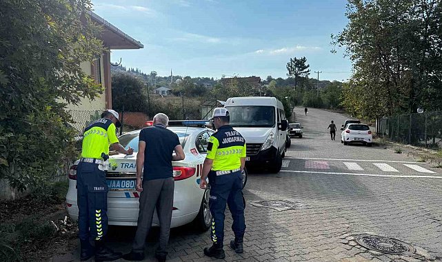Alaplı'da jandarma ekiplerinden okul servislerine sıkı denetim