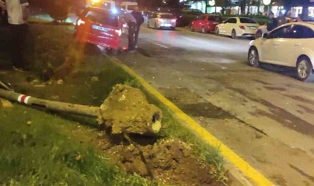 Alkollü sürücü yayalara çarptı: 1 ölü, 1'i ağır 2 yaralı