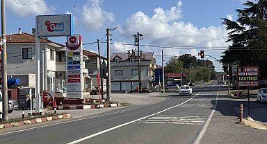 Alkollü sürücünün çarptığı yayayı zıplaması kurtardı