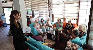 Alzheimer hastaları Mavi Ev'de huzur buluyor