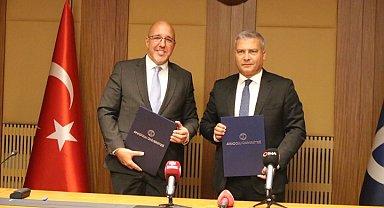 Anadolu Üniversitesi 4 bin 333 çalışanı için 111 bin 500 TL'lik rekor anlaşmaya imza attı
