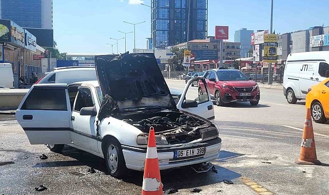 Ankara'da araç yangını paniğe neden oldu
