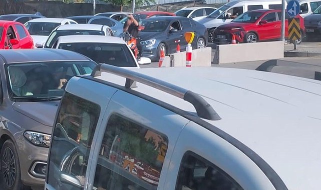 Ankara'da bıçaklı trafik kavgası kameraya yansıdı