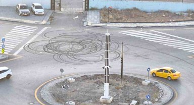 Ankara'da trafiği kapatıp drift atan trafik magandaları kamerada