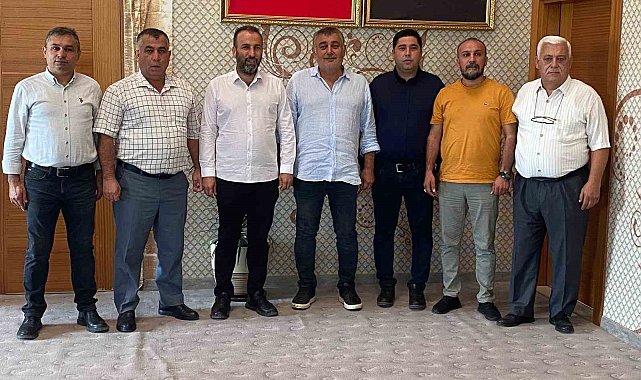 Antalya Aksu'da 7 belediye meclis üyesi CHP'den istifa ettiğini açıkladı