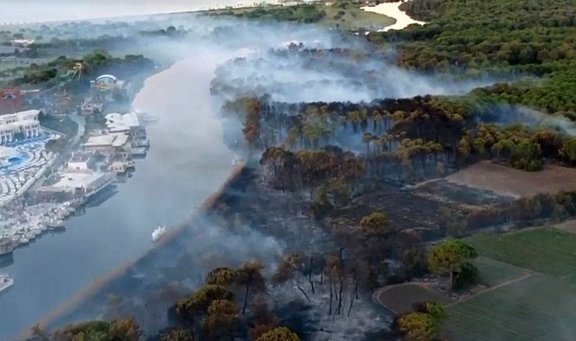Antalya Aksu'da yanan ormanlık alan havadan görüntülendi
