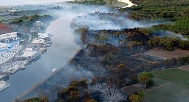Antalya Aksu'da yanan ormanlık alan havadan görüntülendi