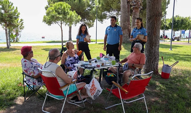 Antalya Konyaaltı Sahili'nde temizlik seferberliği