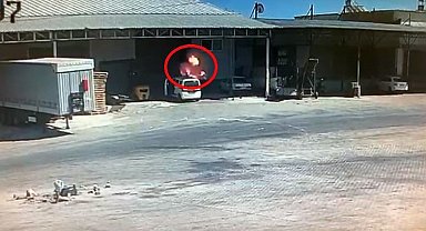 Antalya'da 1 kişinin ölümü 3 kişinin yaralandığı toptancı halindeki patlamada işletme sahibi tutuklandı