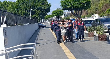 Antalya'da 1'i turist 3 kişiyi yaralayan motosikletli şüpheliler yakalandı