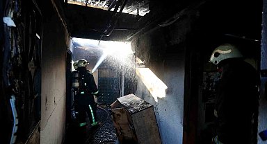 Antalya'da alt katta yakılan soba üst katı küle çevirdi