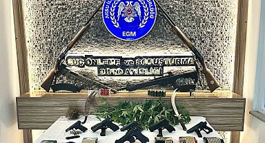 Antalya'da çok sayıda ruhsatsız silah ele geçti: 9 gözaltı