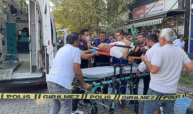 Antalya'da eşiyle birlikte yürüdüğü kaldırımda silahlı saldırıya uğradı