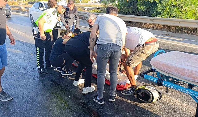 Antalya'da motosiklet iş makinesine çarptı: 1 ağır yaralı
