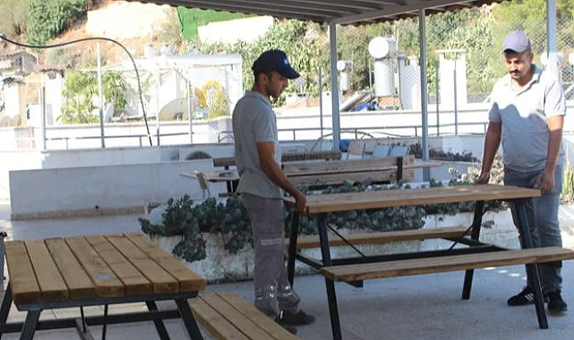 Antalya'da okullara ve mahallelere bank ve piknik masası desteği