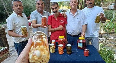 Araban Sarımsağı ile hazırladığı turşu ile şifa dağıtıyor