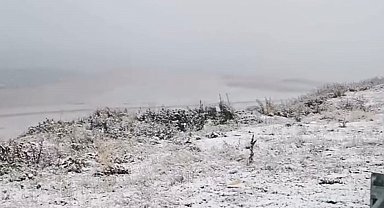 Ardahan'a mevsimin ilk karı yağdı